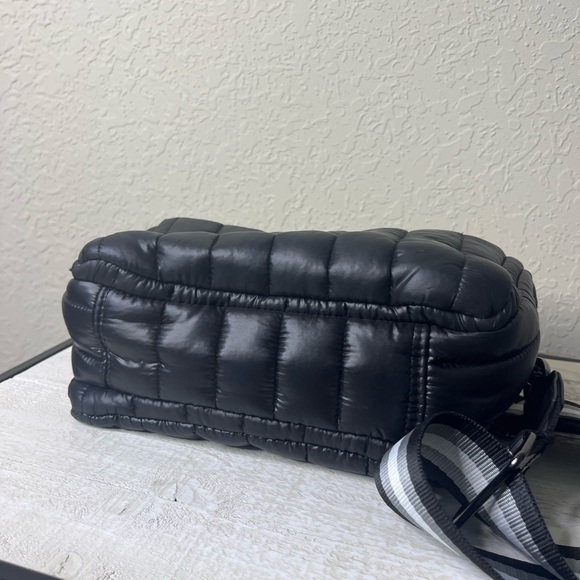Think Roylin Bar Quilted Shoulder Bag - Picture 3 of 10